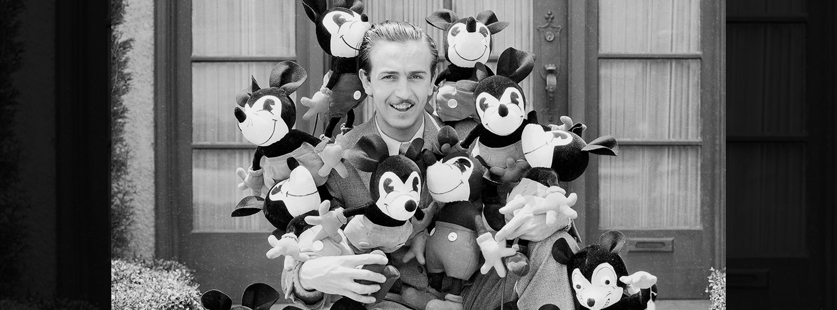 5 Lessons Every Entrepreneur Can Learn From Walt Disney,Startup Stories,2019 Best Inspirational Stories,5 Lessons Every for Entrepreneur,Walt Disney Life Lessons,Walt Disney Success Lessons,Walt Disney Success Story,Walt Disney Founder,Walt Disney Leadership Lessons